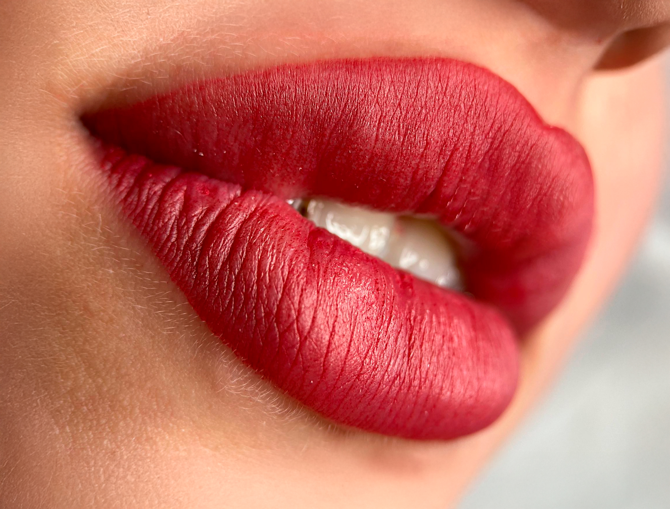 [Micropigmentación de labios alta resolución]